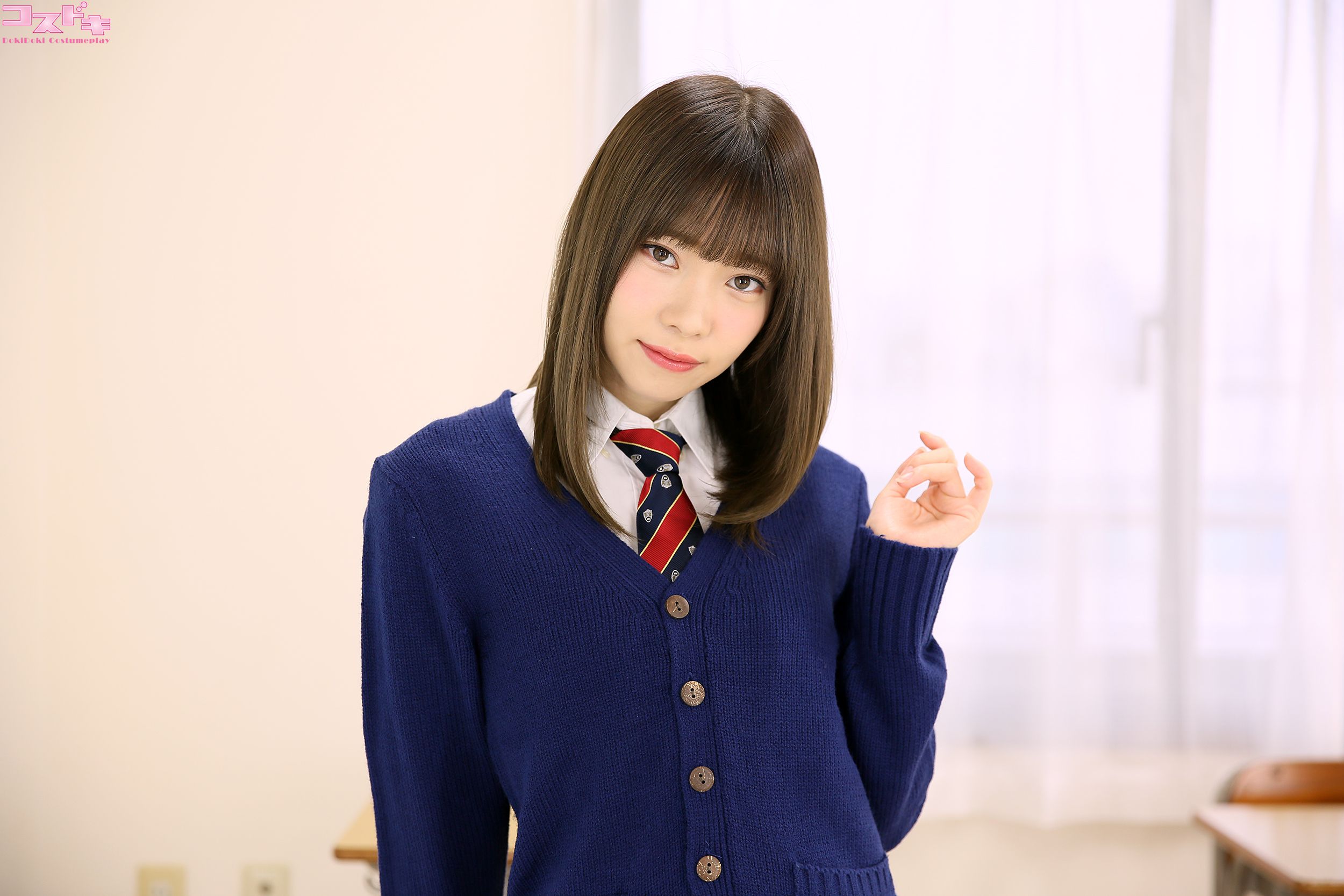 [Cosdoki] Arisa Takanashi 高梨有紗 takanashiarisa_pic_seifukucardigan1