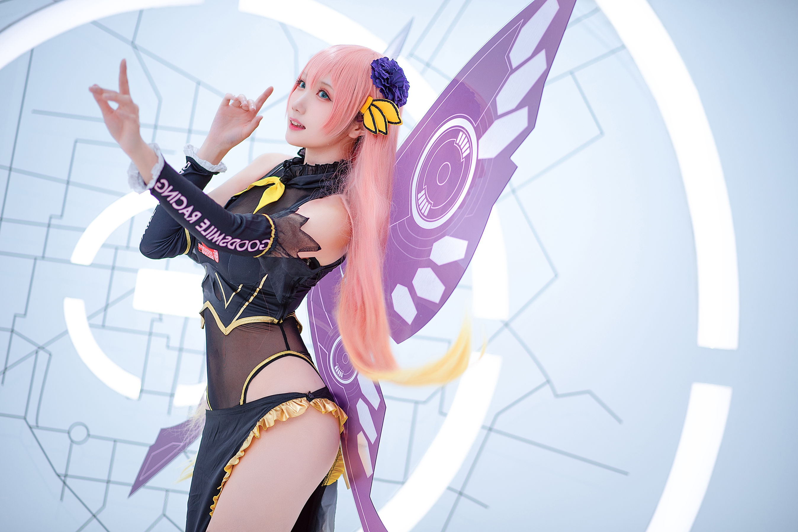 [Cosplay] Coser瓜希酱福利 - LUKA 赛车