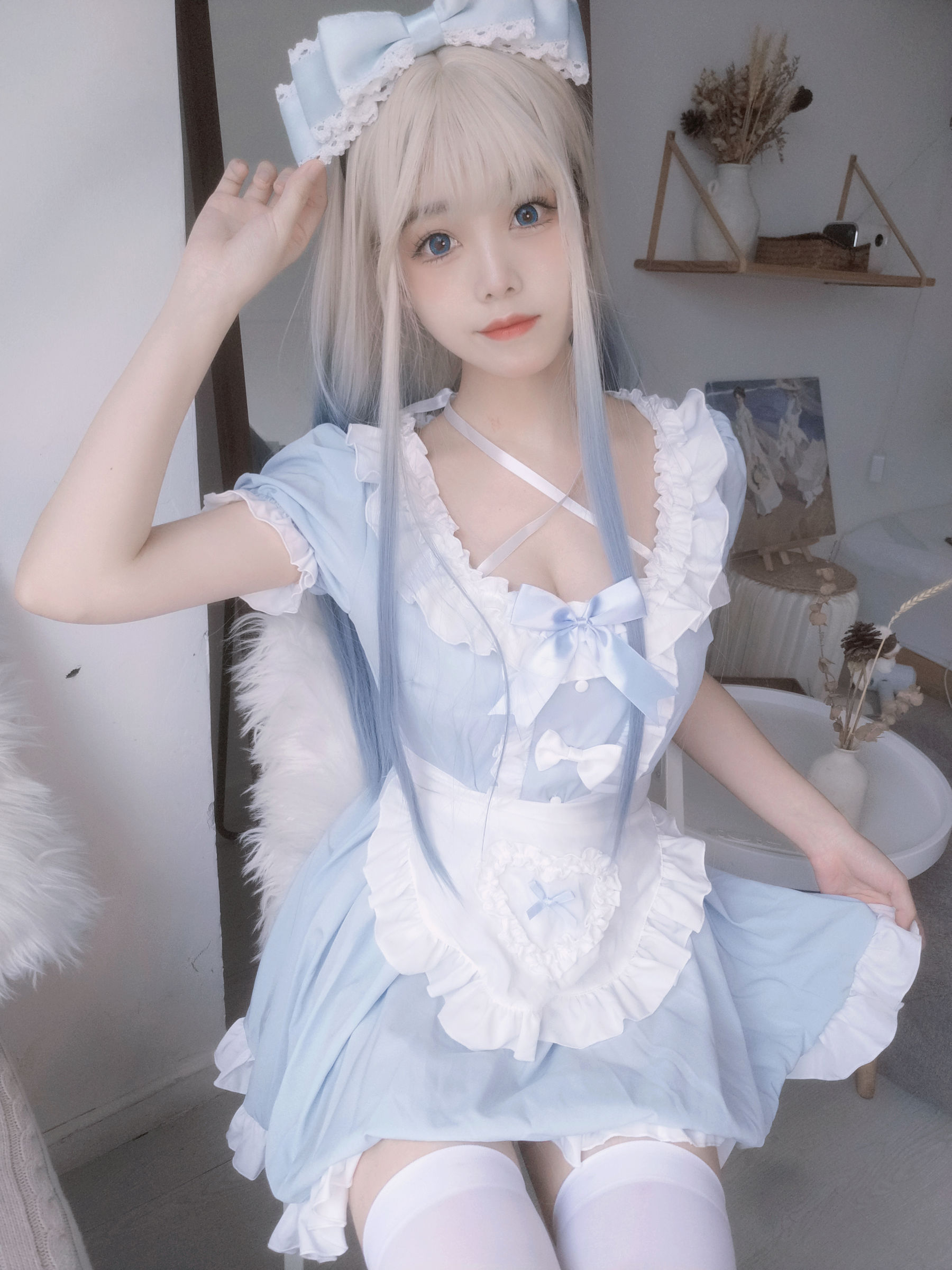 [网红COSER] 萌系小姐姐蜜汁猫裘 - 蓝女仆