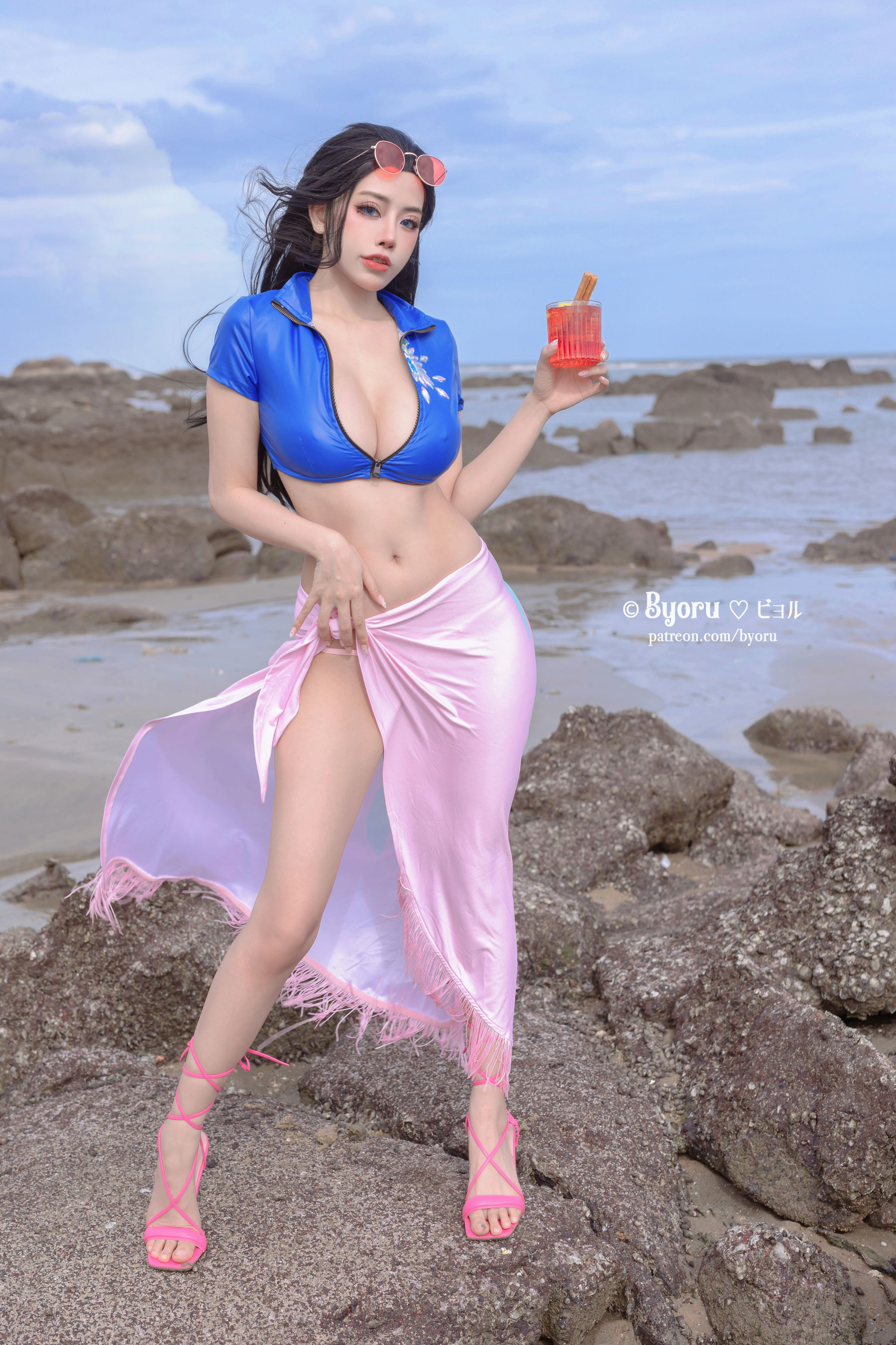 [福利COS] 日本性感萝莉Byoru - Nico Robin