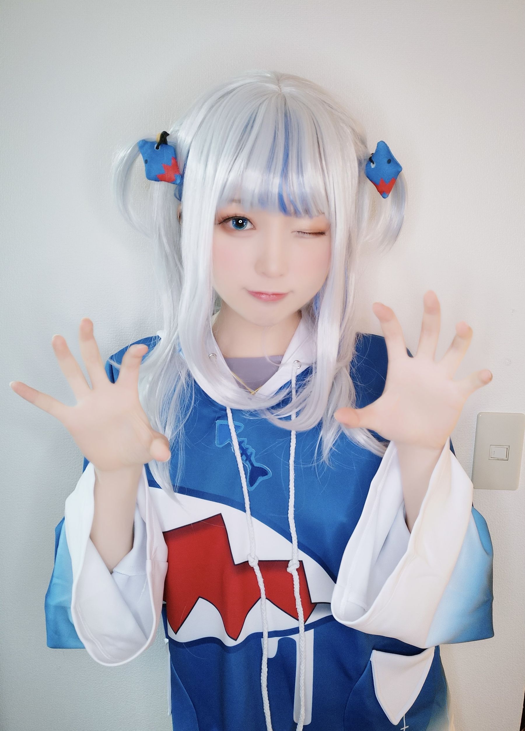 Yuki亭 -   Gawer gura cosplay