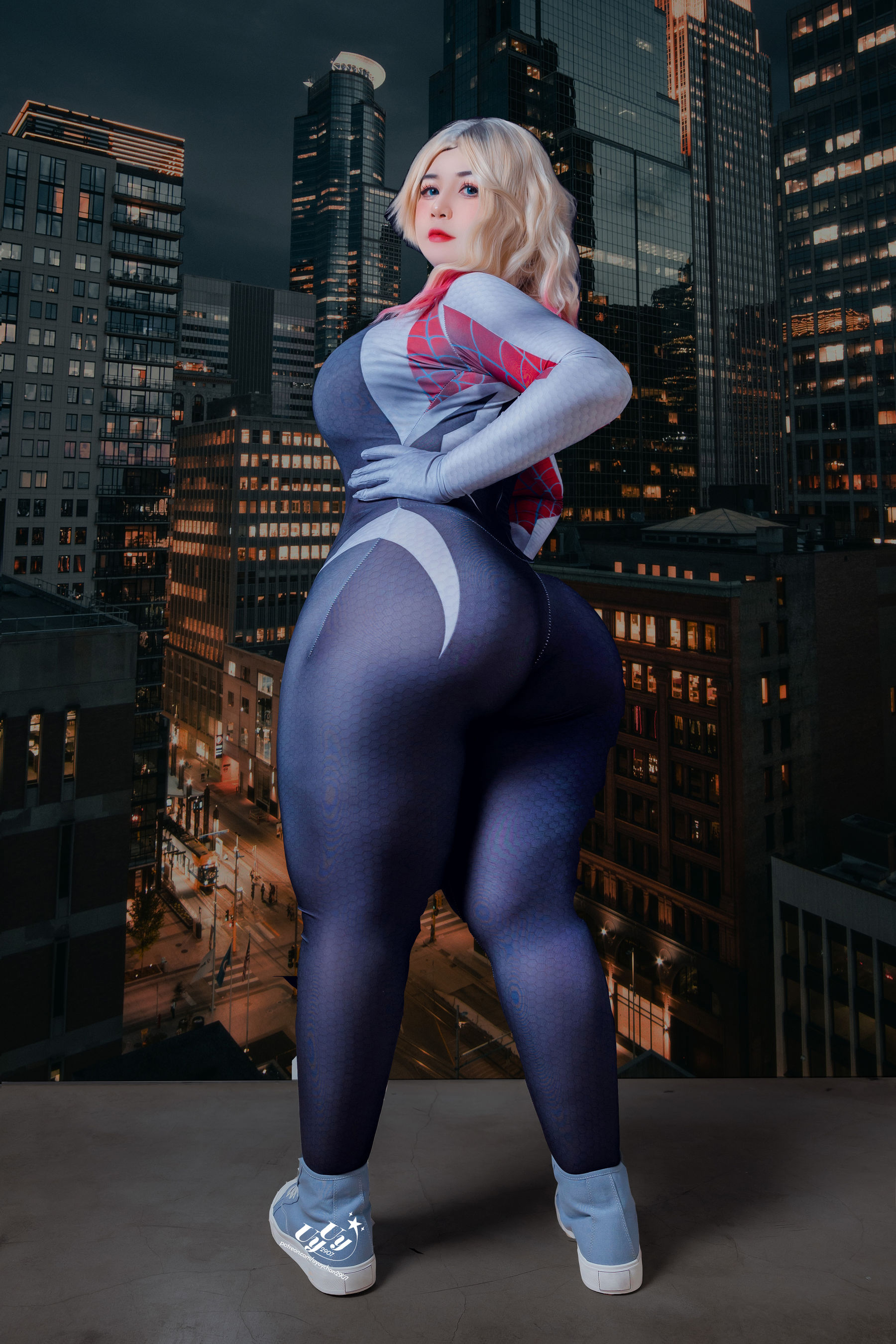 Uy Uy - Spider Gwen