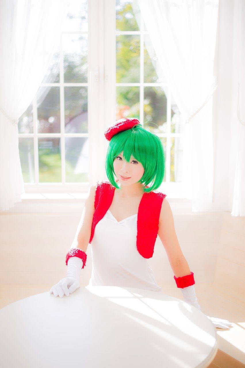 真白ゆき (Mashiro Yuki) コスプレ《Macros》Ranka Lee(Xmas ver.)