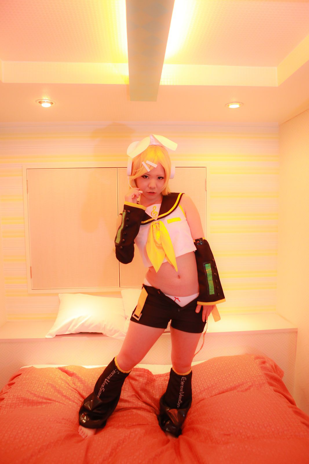 田中まな (Tanaka Mana) 《VOCALOID》鏡音リン [Cosplay Channel]