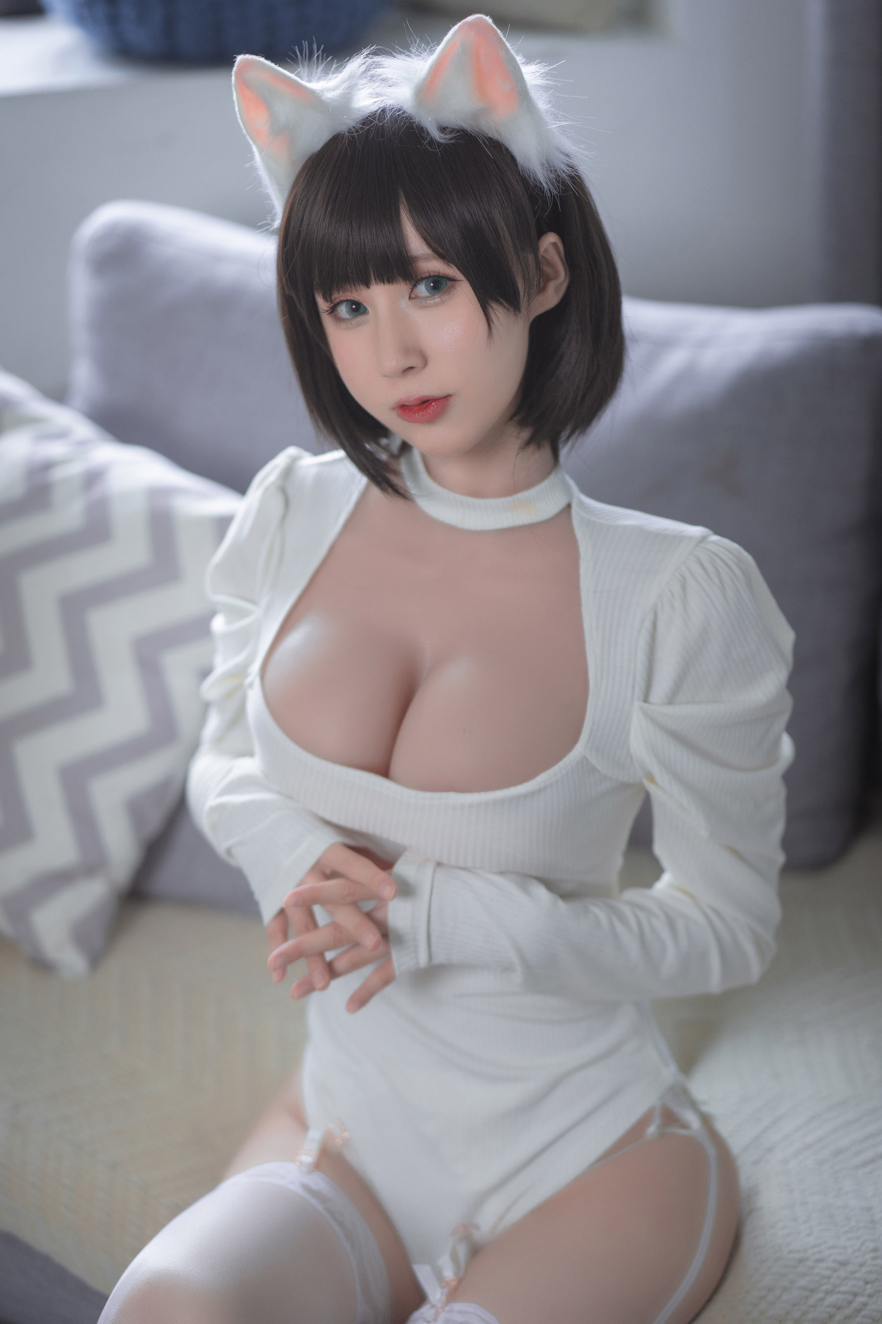 [网红COSER] 西园寺南歌 - 白猫白色连体衣