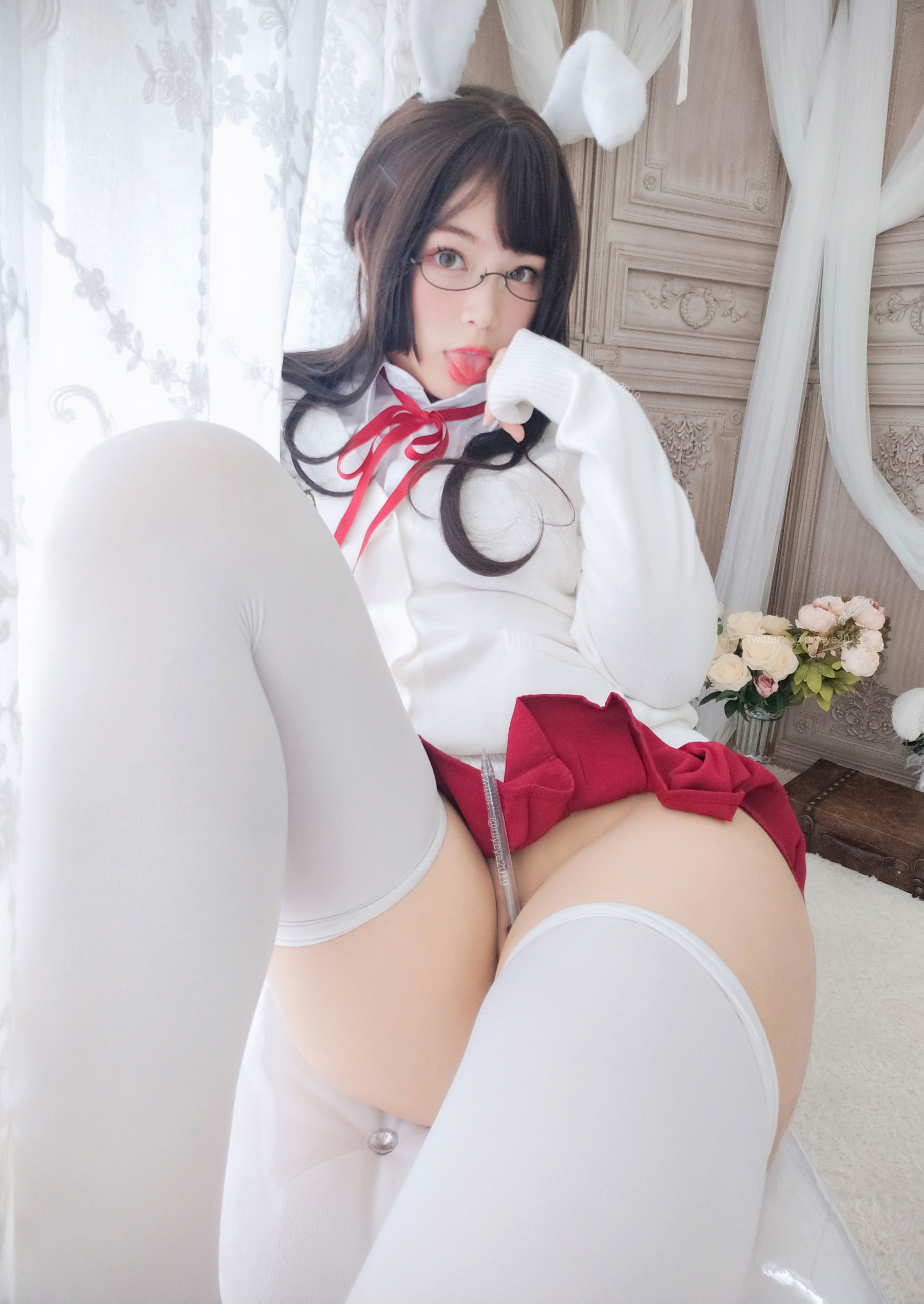 [网红COSER] 萌系小姐姐-白烨- - 发情期