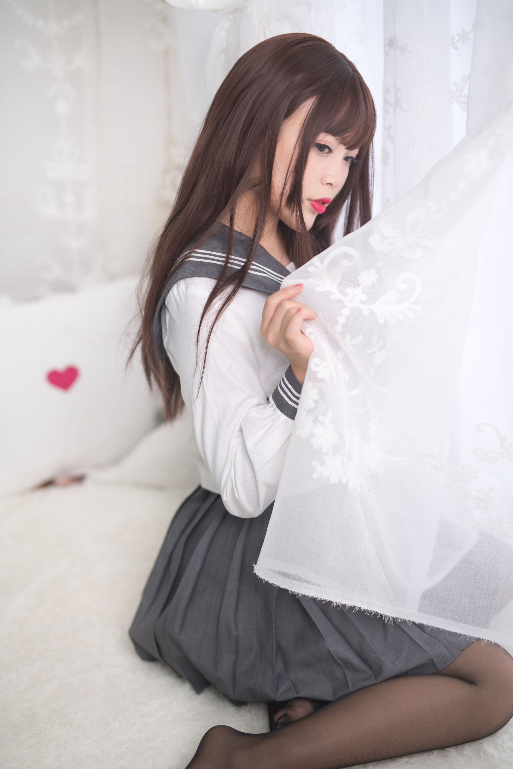 [Cosplay写真] 萌系小姐姐-白烨- - 黑丝制服少女