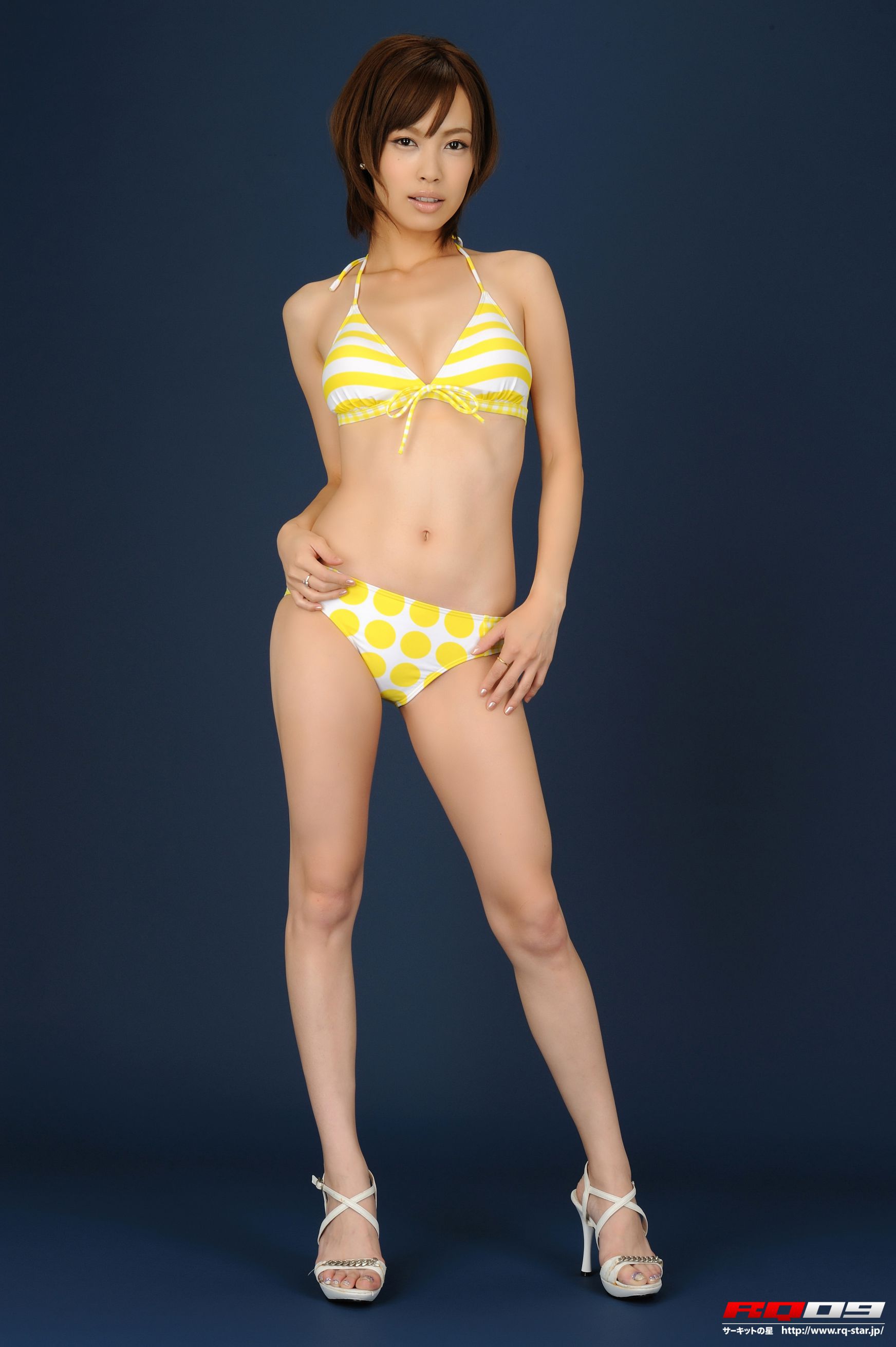 [RQ-STAR] NO.00185 Izumi Morita 森田泉美 Swim Suits 写真集