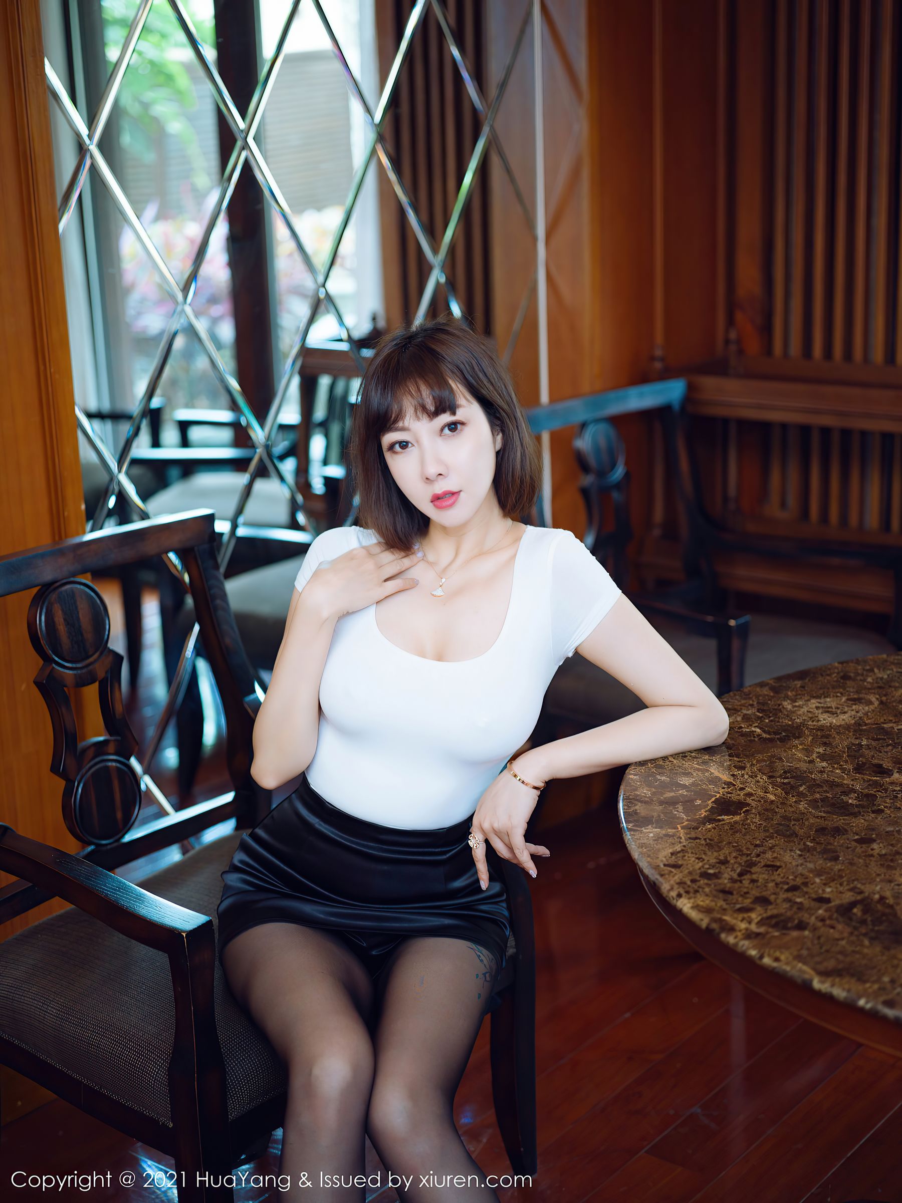 [花漾HuaYang] Vol.452 果儿Victoria