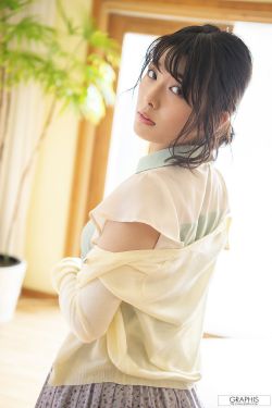 [Graphis] First Gravure 初脱ぎ娘 No.163 Hinata Koizumi 小泉ひなた