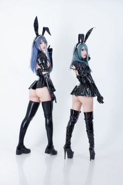 Candy Ball - Latex Bunny Twins