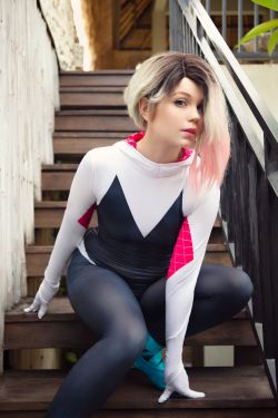 Caticornplay - Gwen Stacy