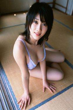 原干恵《Fカップ美少女は、いつだって元気いぱい》 [YS Web] Vol.181