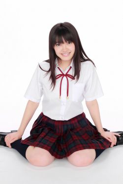 山下奈々香/山下奈奈香《B89cm!!大型新人エントリー!!》 [YS Web] Vol.359