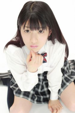 神谷えりな/神谷绘里奈《ガスマスクを脱いだ美少女！》 [YS Web] Vol.547